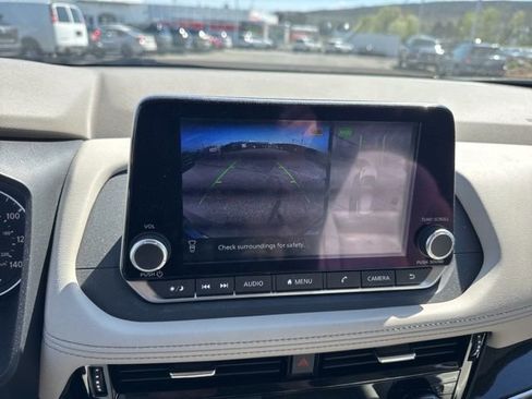 Certified 2023 Nissan Rogue SL image 16