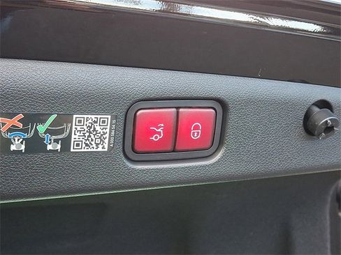 Certified 2025 Mercedes-Benz E 450 4MATIC Sedan image 30