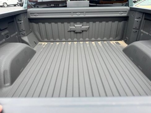 Certified 2025 Chevrolet Silverado 1500 LTZ AWD/4WD image 5
