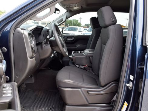 Used 2020 Chevrolet Silverado 1500 Custom w/ Infotainment Package RWD image 17