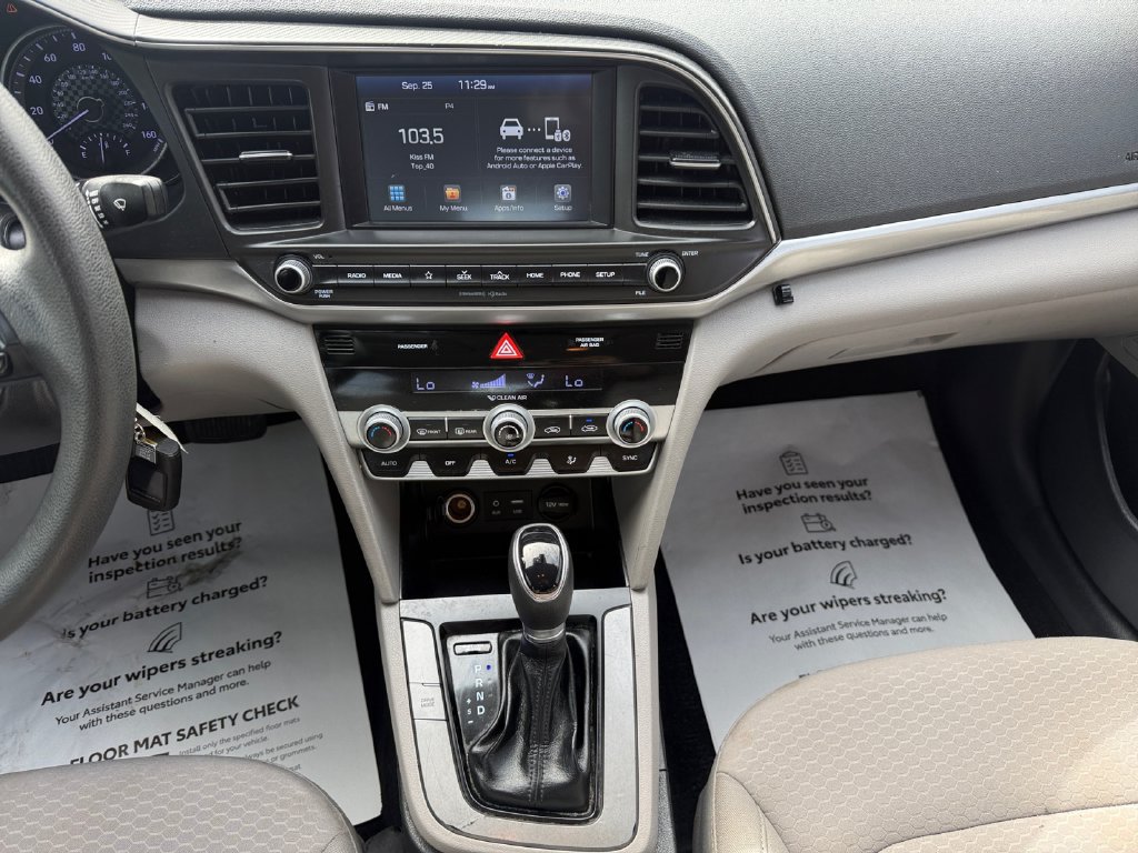 Used 2020 Hyundai Elantra SEL FWD image 11