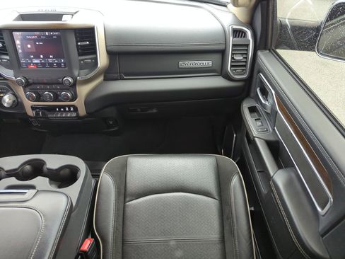 Used 2022 RAM 2500 Laramie AWD/4WD image 16
