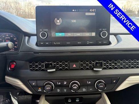 Used 2025 Honda Accord SE image 19