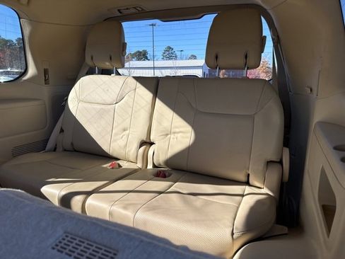 Used 2019 Lexus LX 570 4WD image 14