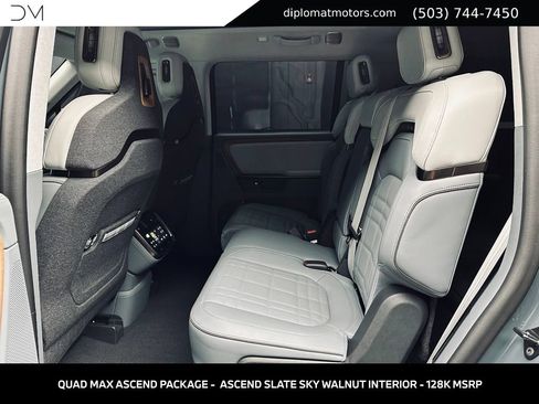 Used 2026 Rivian R1S Premium AWD/4WD image 24