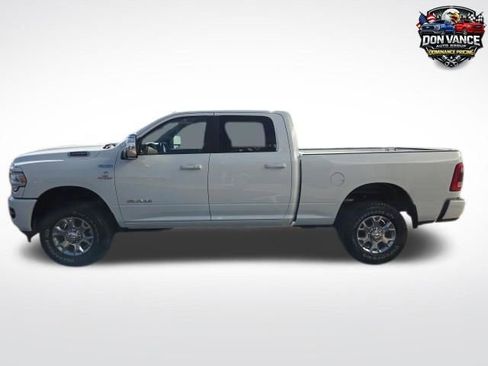 Used 2024 RAM 2500 Laramie AWD/4WD image 1