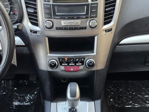 Used 2014 Subaru Outback 2.5i w/ Alloy Wheel Package AWD/4WD image 16