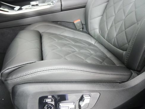Used 2026 BMW X5 sDrive40i w/ Executive Package RWD image 10