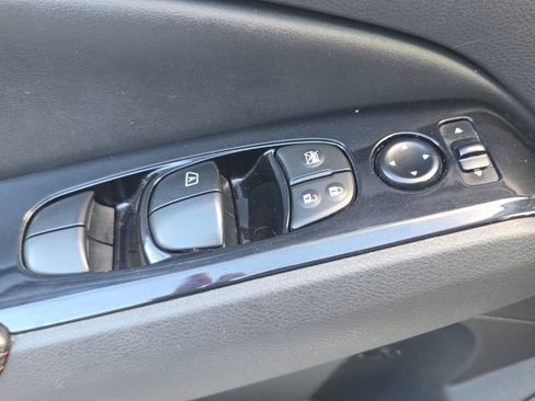 Used 2024 Nissan Altima 2.5 SR FWD image 28