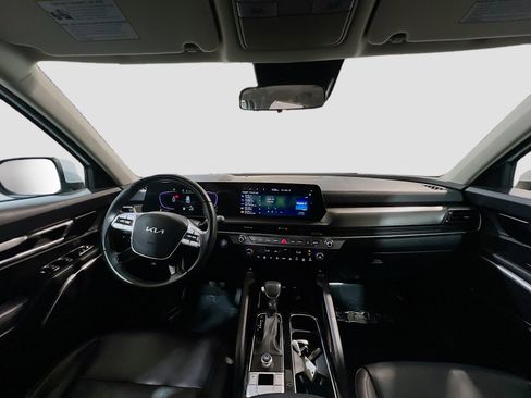 Used 2024 Kia Telluride S image 17