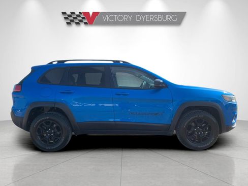Used 2022 Jeep Cherokee Latitude w/ Trailer Tow Group AWD/4WD image 3