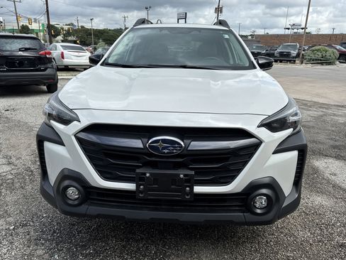 Used 2025 Subaru Outback Premium AWD/4WD image 8