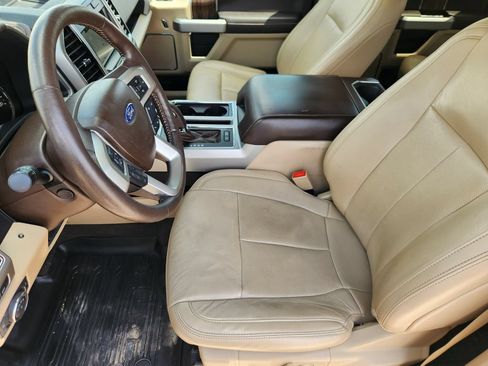 Used 2019 Ford F150 Lariat w/ Equipment Group 502A Luxury AWD/4WD image 13