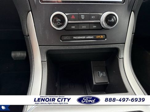 Certified 2022 Ford Edge SEL w/ Sport Appearance Package AWD/4WD image 26