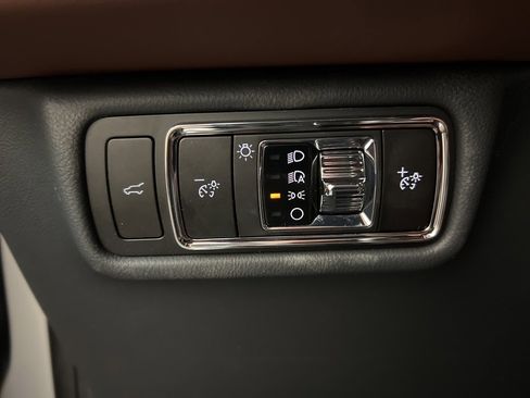 Used 2025 Lincoln Aviator Reserve image 25