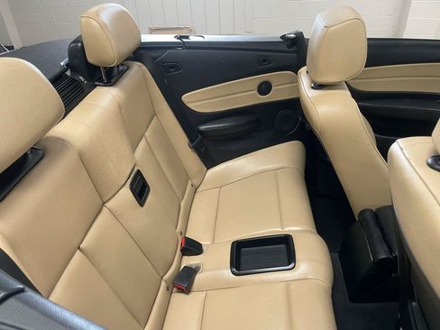 Used 2013 BMW 128i Convertible RWD image 18