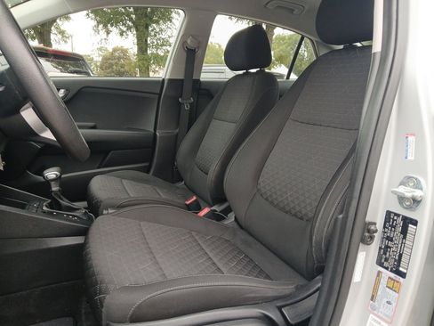 Used 2022 Kia Rio LX image 18