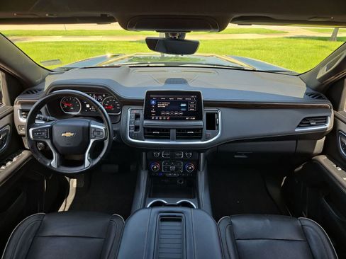 Used 2021 Chevrolet Tahoe Premier w/ Premium Package AWD/4WD image 13