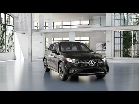Certified 2026 Mercedes-Benz GLC 300 4MATIC image 4
