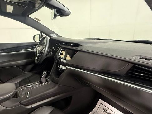 Used 2023 Cadillac XT5 Premium Luxury w/ LPO, Floor Liner Package AWD/4WD image 31