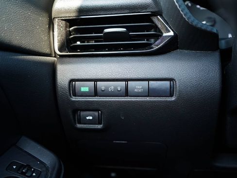 Used 2021 Nissan Sentra SV FWD image 30