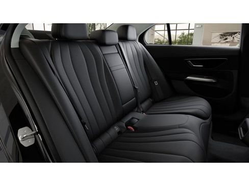 New 2026 Mercedes-Benz E 350 4MATIC Sedan image 5