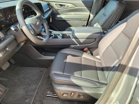 New 2026 Chevrolet Traverse LT w/ Driver Confidence Package FWD image 16