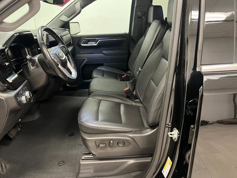 Used 2025 GMC Sierra 1500 SLT AWD/4WD image 27