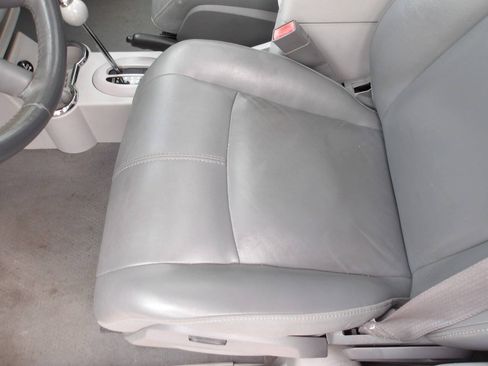 Used 2006 Chrysler PT Cruiser Limited FWD image 18