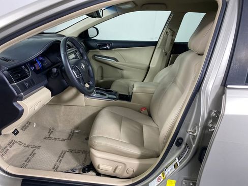 Used 2014 Toyota Camry XLE image 7