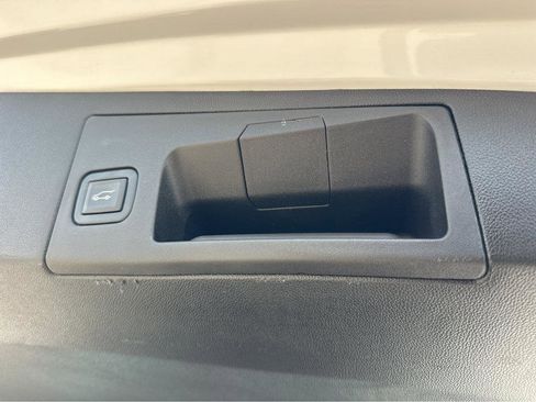 Used 2024 Cadillac XT5 Premium Luxury image 39