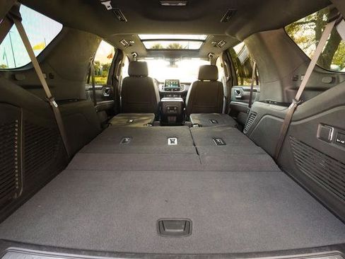 Used 2022 Chevrolet Tahoe RST w/ Sport Performance Package image 29