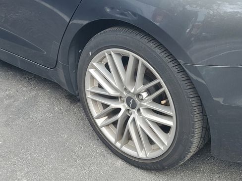 Used 2020 Genesis G70 2.0T w/ Elite Package image 9