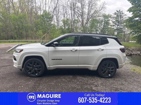 Used 2024 Jeep Compass Limited w/ High Altitude Package AWD/4WD image 5