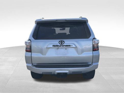 Used 2020 Toyota 4Runner SR5 Premium AWD/4WD image 4