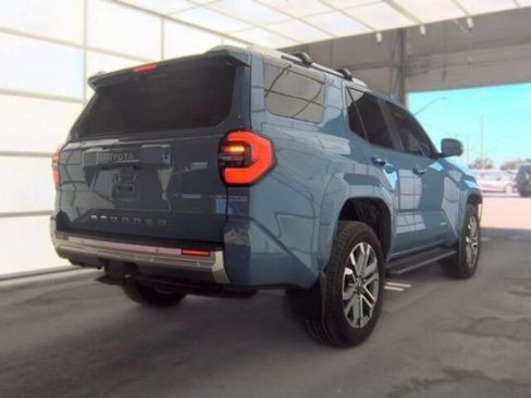 Used 2025 Toyota 4Runner Limited AWD/4WD image 4