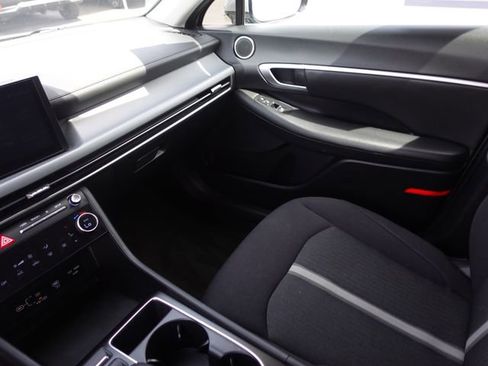 Used 2024 Hyundai Sonata SEL FWD image 19