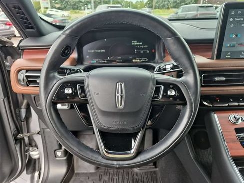 Used 2022 Lincoln Aviator Reserve w/ Equipment Group 201A AWD/4WD image 19