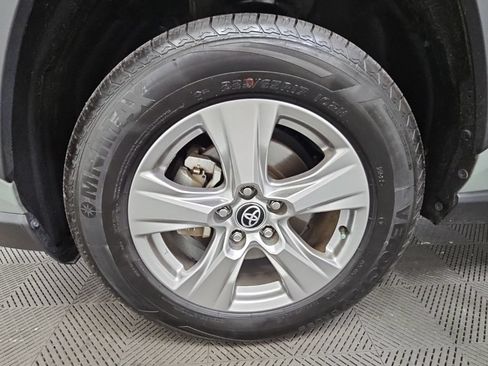 Used 2023 Toyota RAV4 XLE w/ Convenience Package FWD image 42