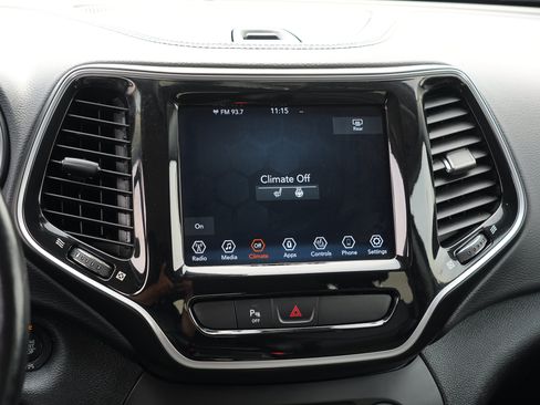 Used 2020 Jeep Cherokee Limited AWD/4WD image 22