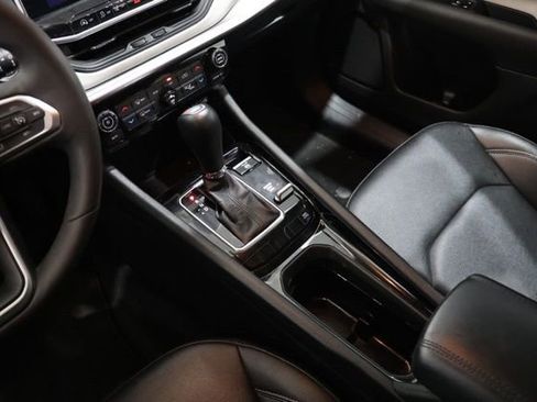 Used 2025 Jeep Compass Limited AWD/4WD image 31