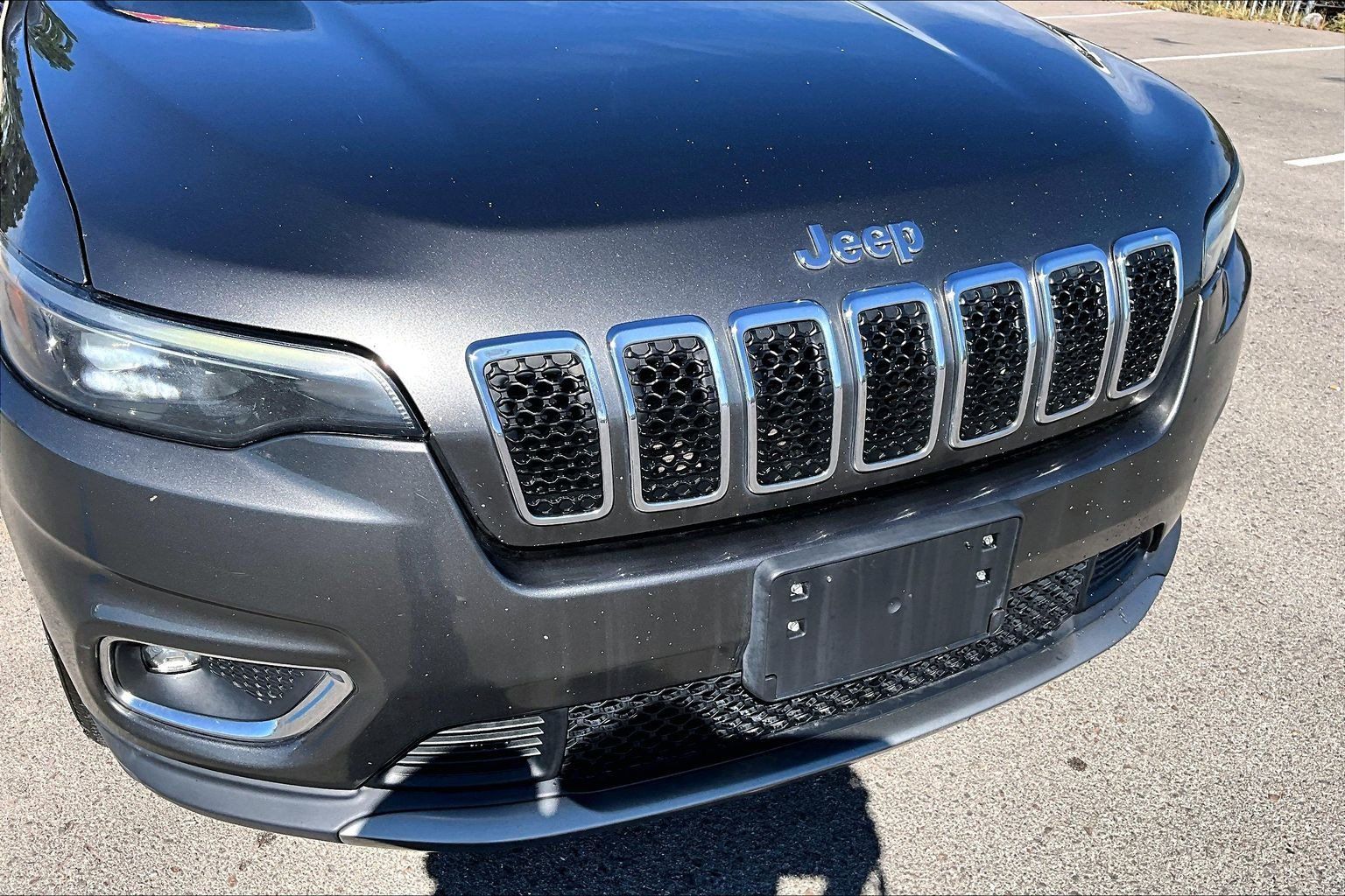 Used 2019 Jeep Cherokee Limited w/ Luxury Group AWD/4WD image 29
