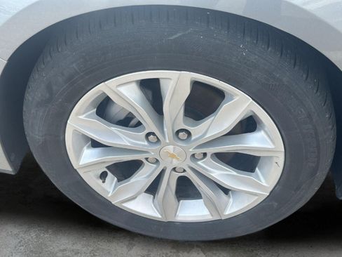 Used 2024 Chevrolet Malibu LT FWD image 11