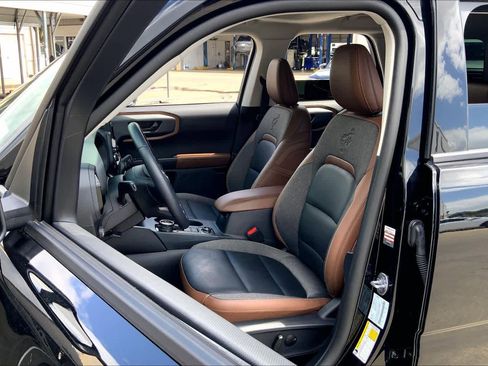 Used 2024 Ford Bronco Sport Outer Banks w/ Tech Package image 8