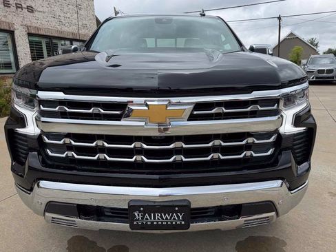 Used 2026 Chevrolet Silverado 1500 LTZ AWD/4WD image 4