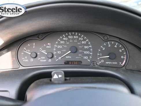 Used 2005 Chevrolet Cavalier Sedan w/ Preferred Equipment Group FWD image 11