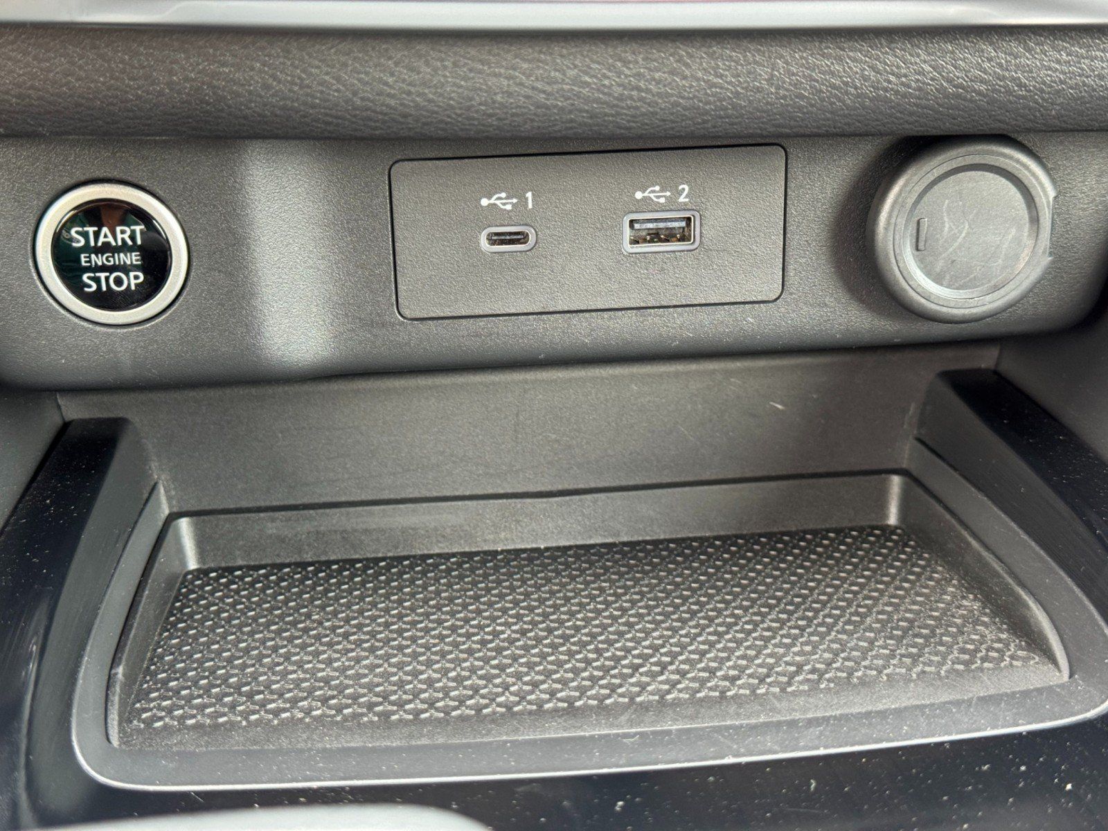 Used 2023 Nissan Rogue SV FWD image 24