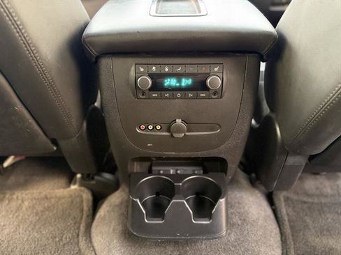 Used 2009 GMC Yukon XL Denali image 23
