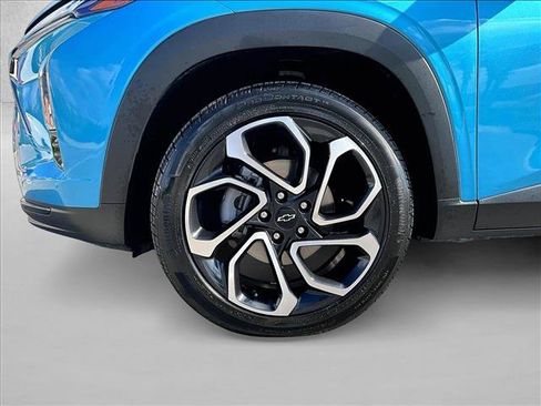 Used 2025 Chevrolet Trax RS w/ Driver Confidence Package FWD image 10