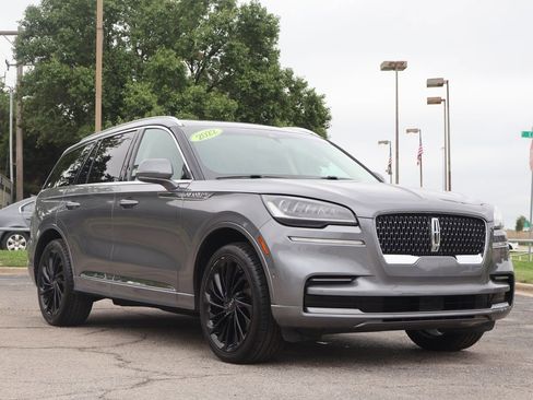 Used 2022 Lincoln Aviator Reserve w/ Equipment Group 201A AWD/4WD image 1
